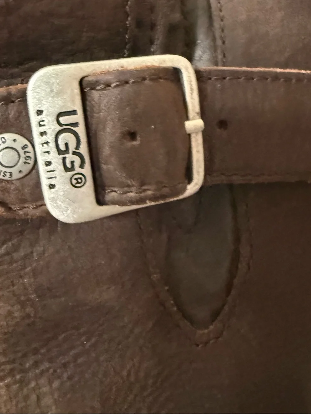 UGG Kids Chestnut Brown Leather Shearling-Trim Buckle Boots women’s 9